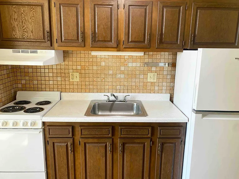 90 N Main St #3 — Photo 5