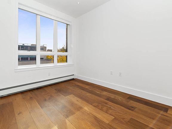 4th image of 471 Evergreen Ave #2RA