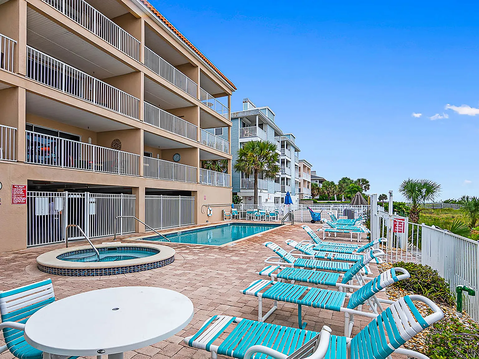 2 bed, 1415 sqft, $5,700 — Photo 4