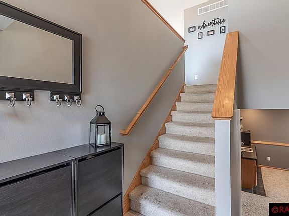 4th image of 105 Olympic Ct