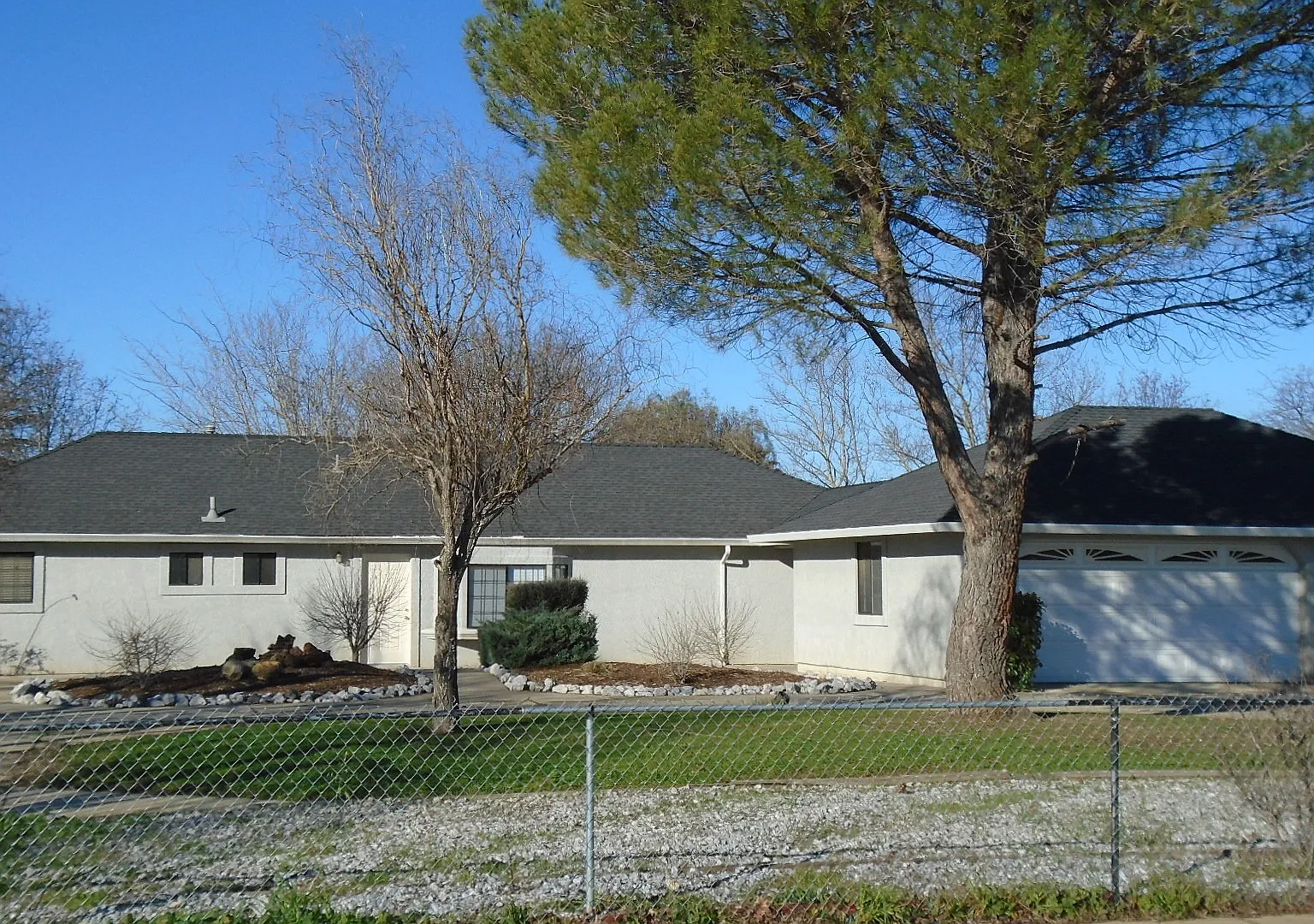 4 Bedroom in Ravenwood Subdivision — Photo 2