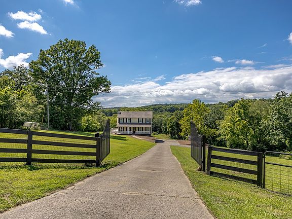 3rd image of 2966 McCanless Rd