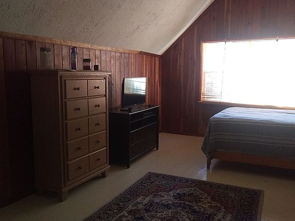 Apartment above shop