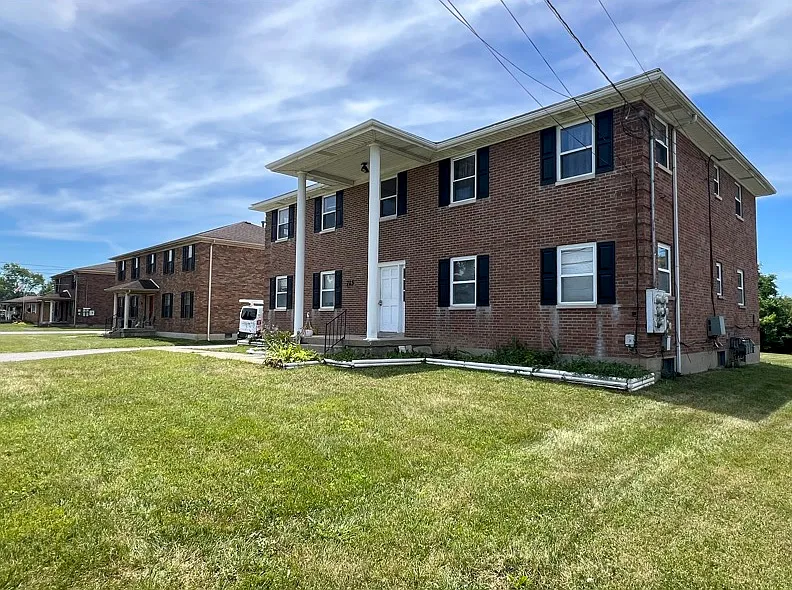 725 Highway 44 W #3