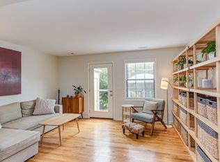105 Fidelity St APT B23, Carrboro, NC 27510