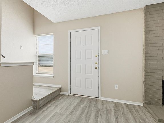 5th image of 316 Cambridge Dr