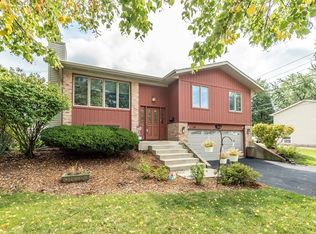 7639 Dalewood Pkwy, Woodridge, IL