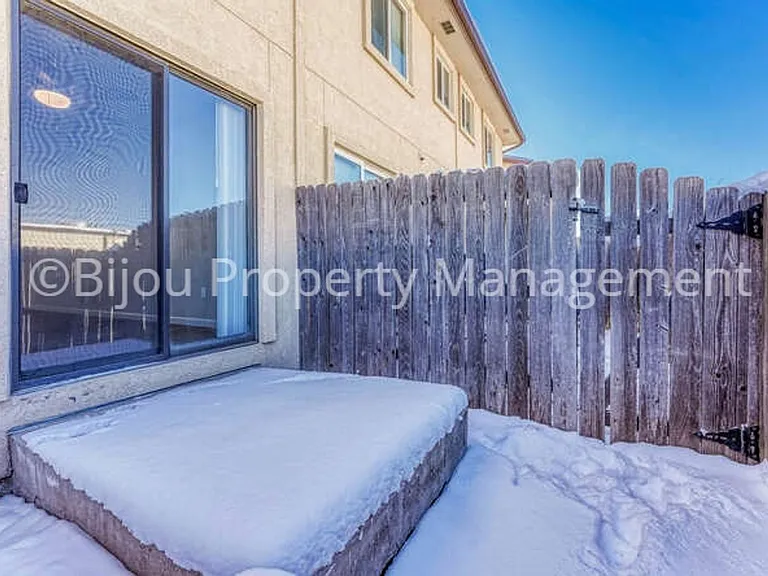 3066 Starlight Cir — Photo 29