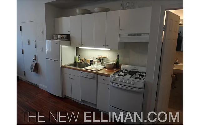 Rented by Douglas Elliman | media 26