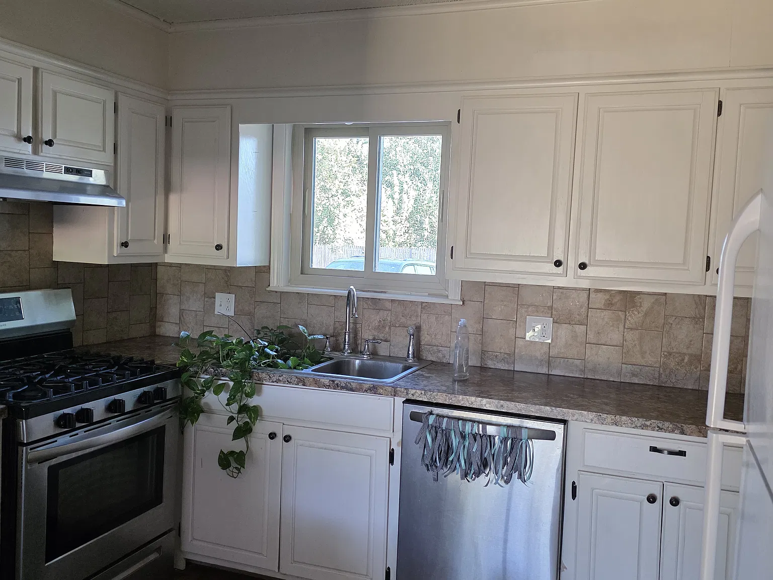 2606 Bermuda Ave — Photo 4