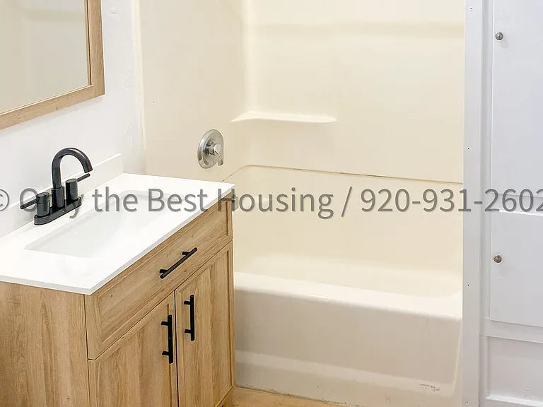 1307 W Bent Ave — Photo 8