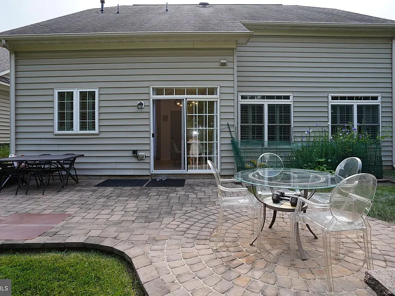 20779 Crescent Pointe Pl — Photo 36