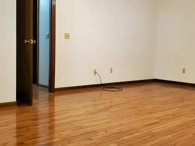 7001 Pauline Cir — Photo 31