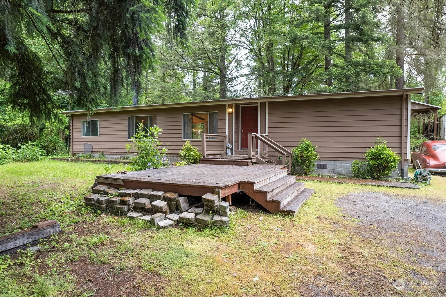 30611 48th Avenue E photo 1
