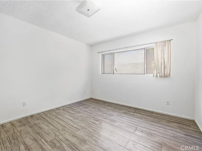 5168 Yarmouth Ave #16 — Photo 7