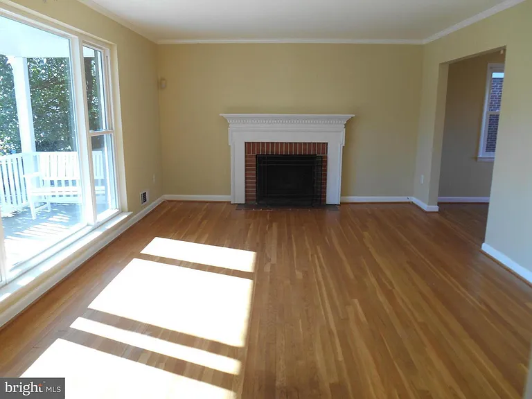 5809 Greenlawn Dr — Photo 6