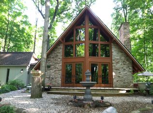 11154 Nuthatch Ln, Brighton, MI 48114