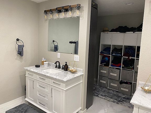 Master Bath (two vanities)