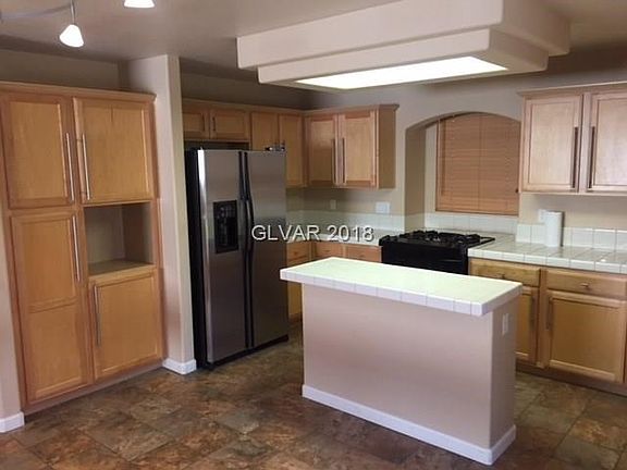 2nd image of 7437 Mission Palm St