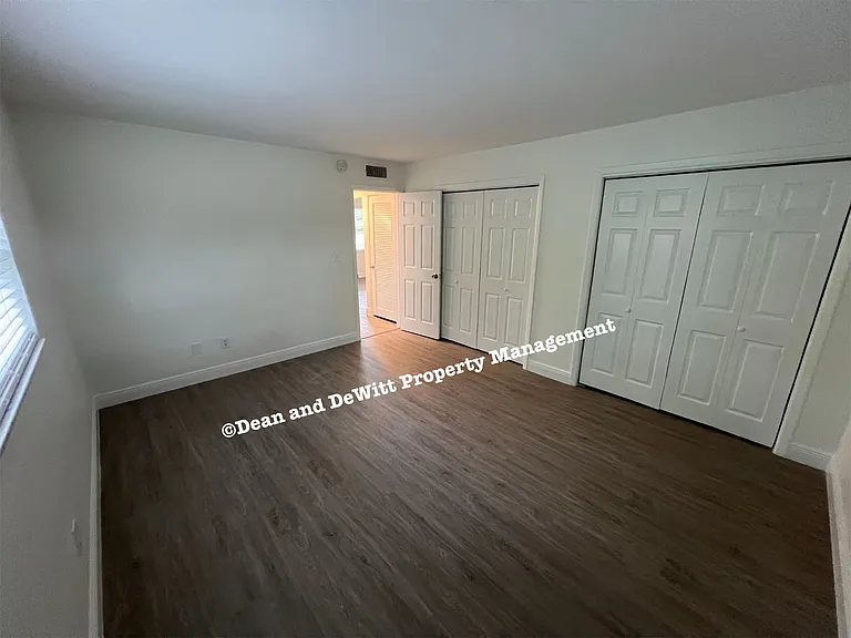 5860 37th Ave N #10 — Photo 15