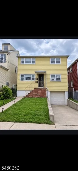 115 Hendel Ave #2