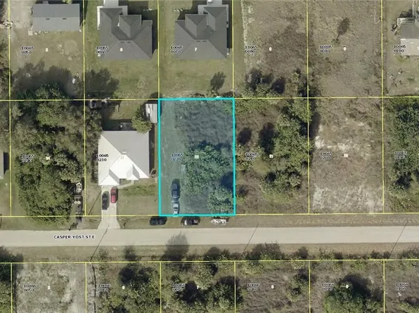 819 Casper Yost St E, Lehigh Acres, FL 33974