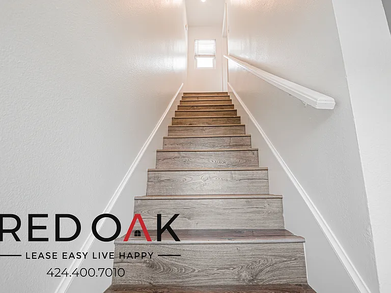 11218 Oxnard St #5 — Photo 19