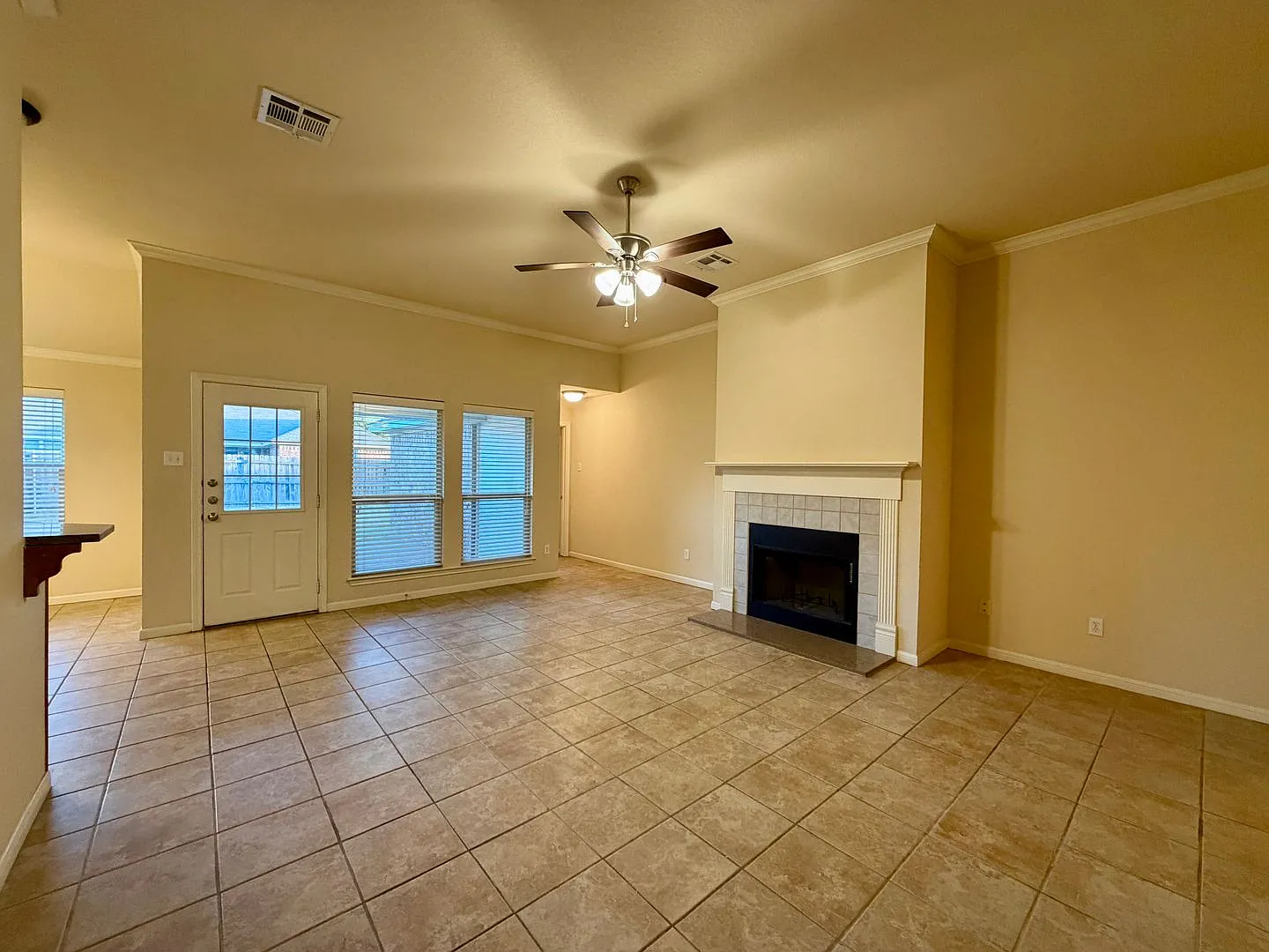 Duplex — Photo 4