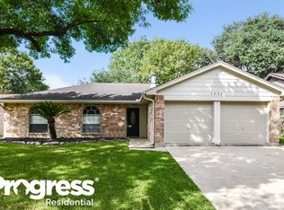 7243 Sunlight Ln, Houston, TX 77095