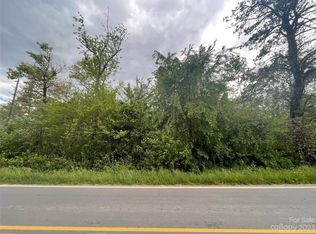 Pilot Mountain Rd, Hendersonville, NC 28792