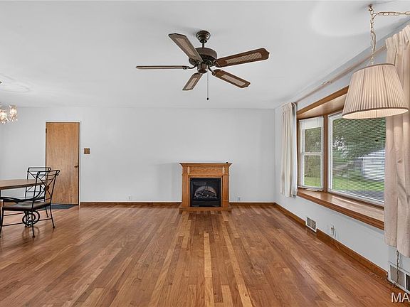 5th image of 7 Wayne St