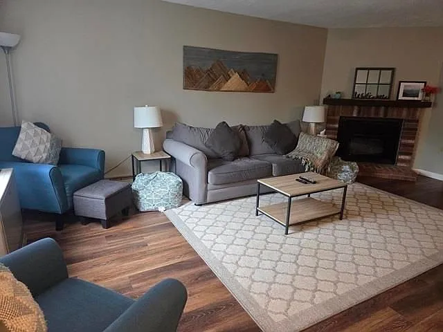 10 Madison Dr #87 — Photo 2