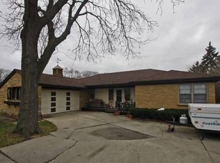 2173 Parkside Dr, Park Ridge, IL 60068