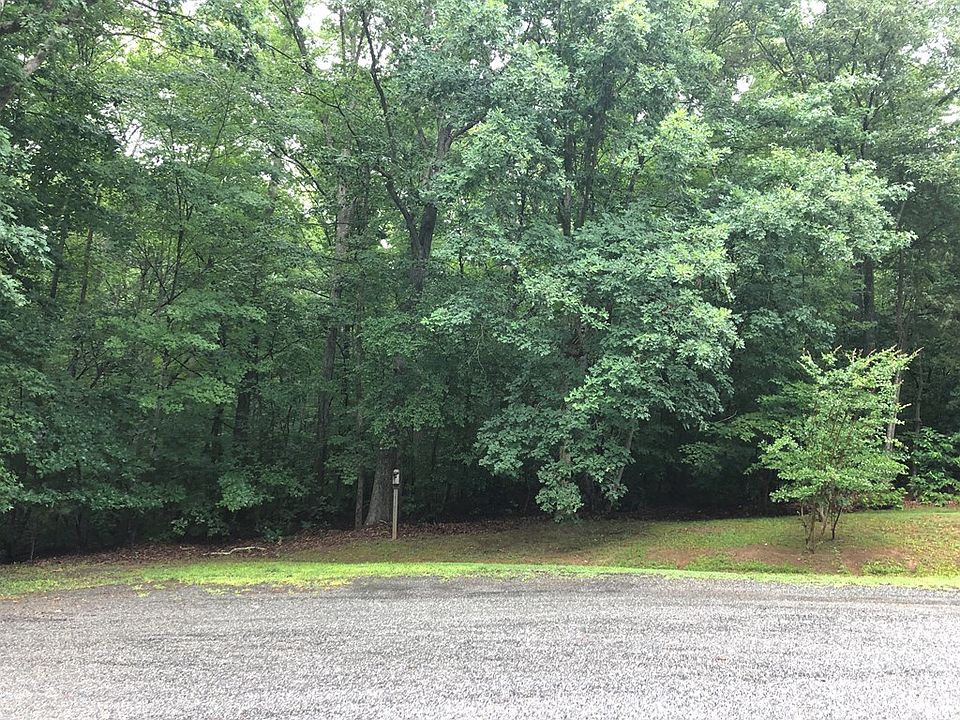 2nd image of Lakeshore Dr