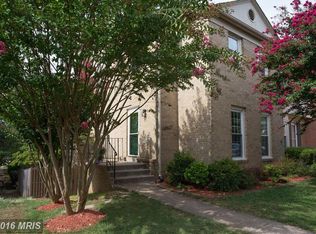 9862 High Water Ct, Burke, VA 22015