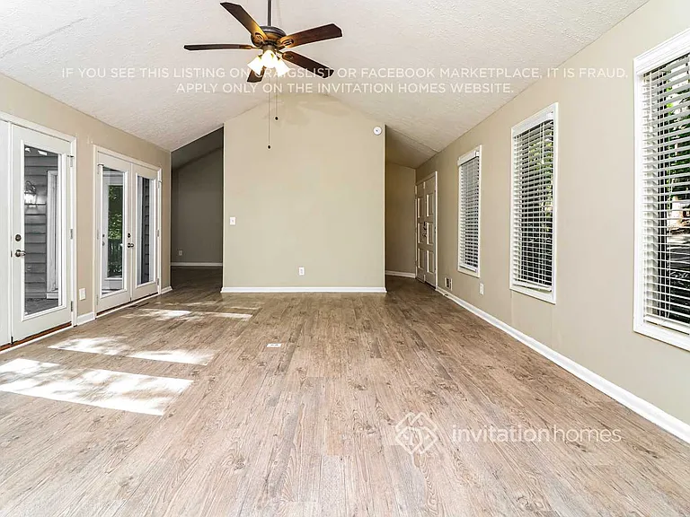 3895 Rock Mill Pkwy — Photo 8