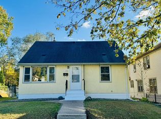 1086 Margaret St, Saint Paul, MN 55106