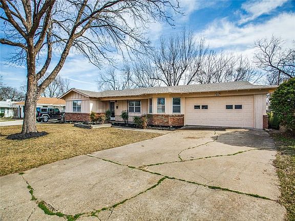 2nd image of 3628 Sheridon Dr