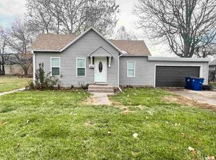 714 S D St, Monmouth, IL 61462