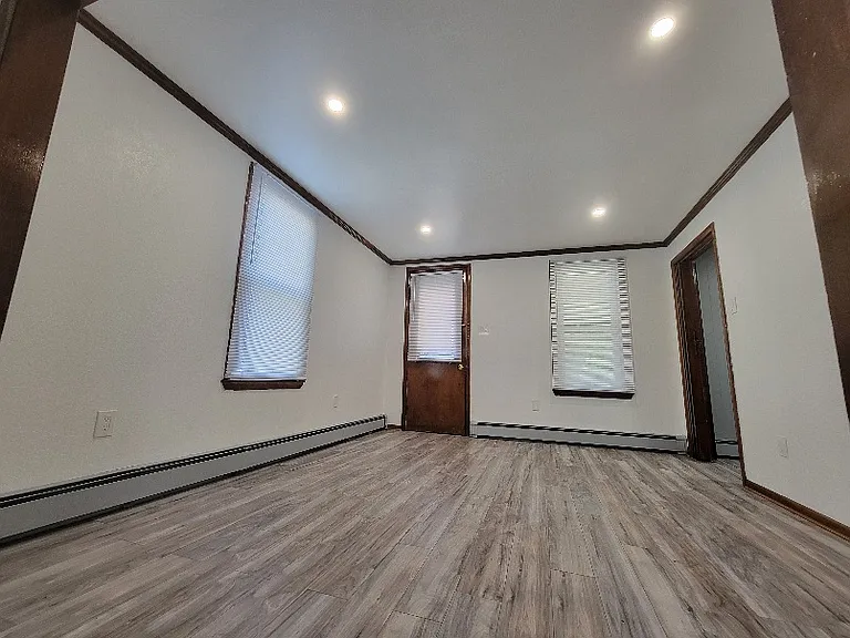 381 Young St — Photo 3