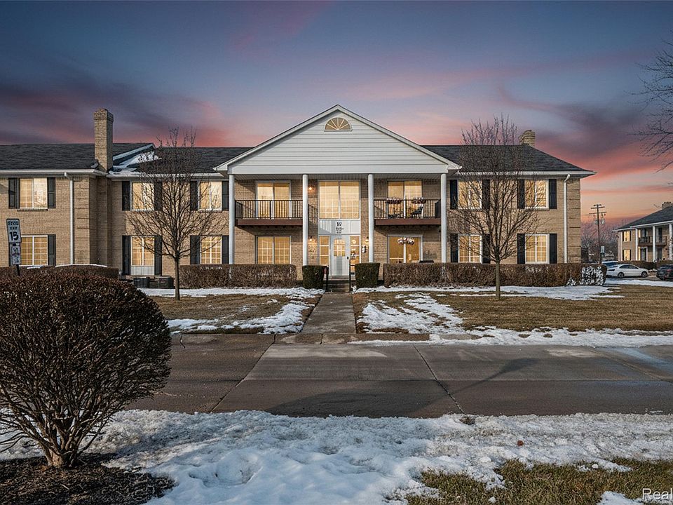 1st image of 34821 Valleyview Dr APT D7