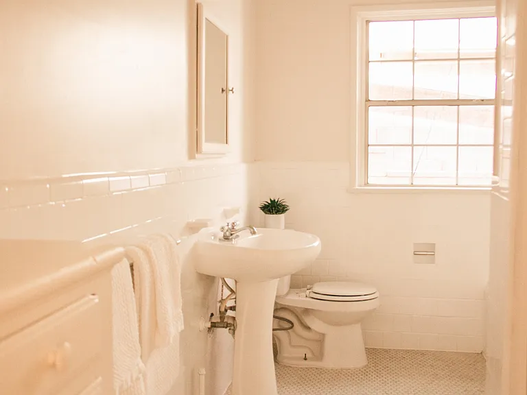 341 S Gramercy Pl #204 — Photo 8