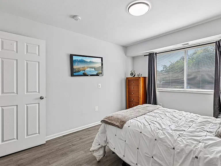 North Hills Apartments — Photo 15