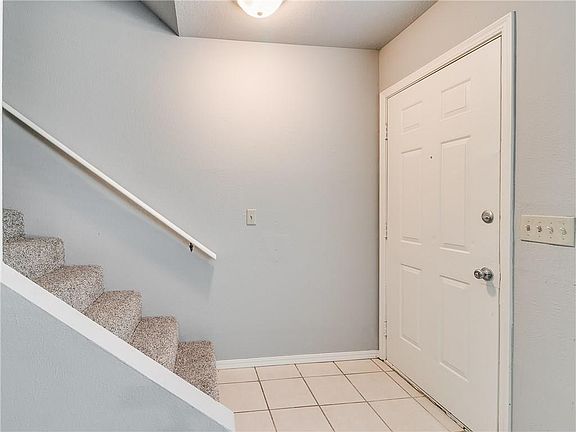 5th image of 505 Davis Ave
