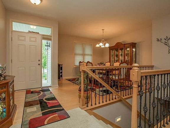 2nd image of 2104 Glen Oaks Knl