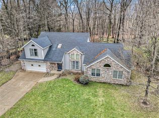 43594 Carla Dr, Paw Paw, MI 49079