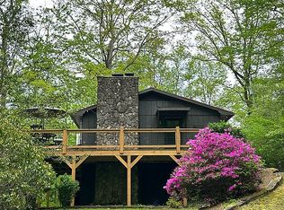 166 Wayah Woods Ln, Franklin, NC 28734