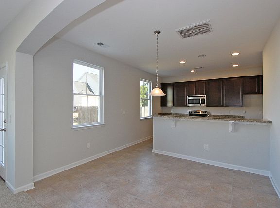5th image of 2904 Penobscot Dr
