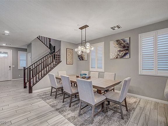 5th image of 2219 Valdina St