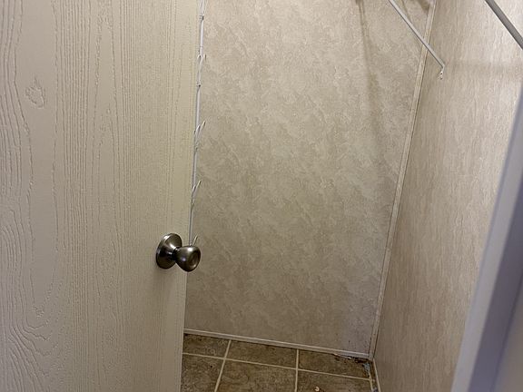 5th image of 651 Terrace Hill Rd
